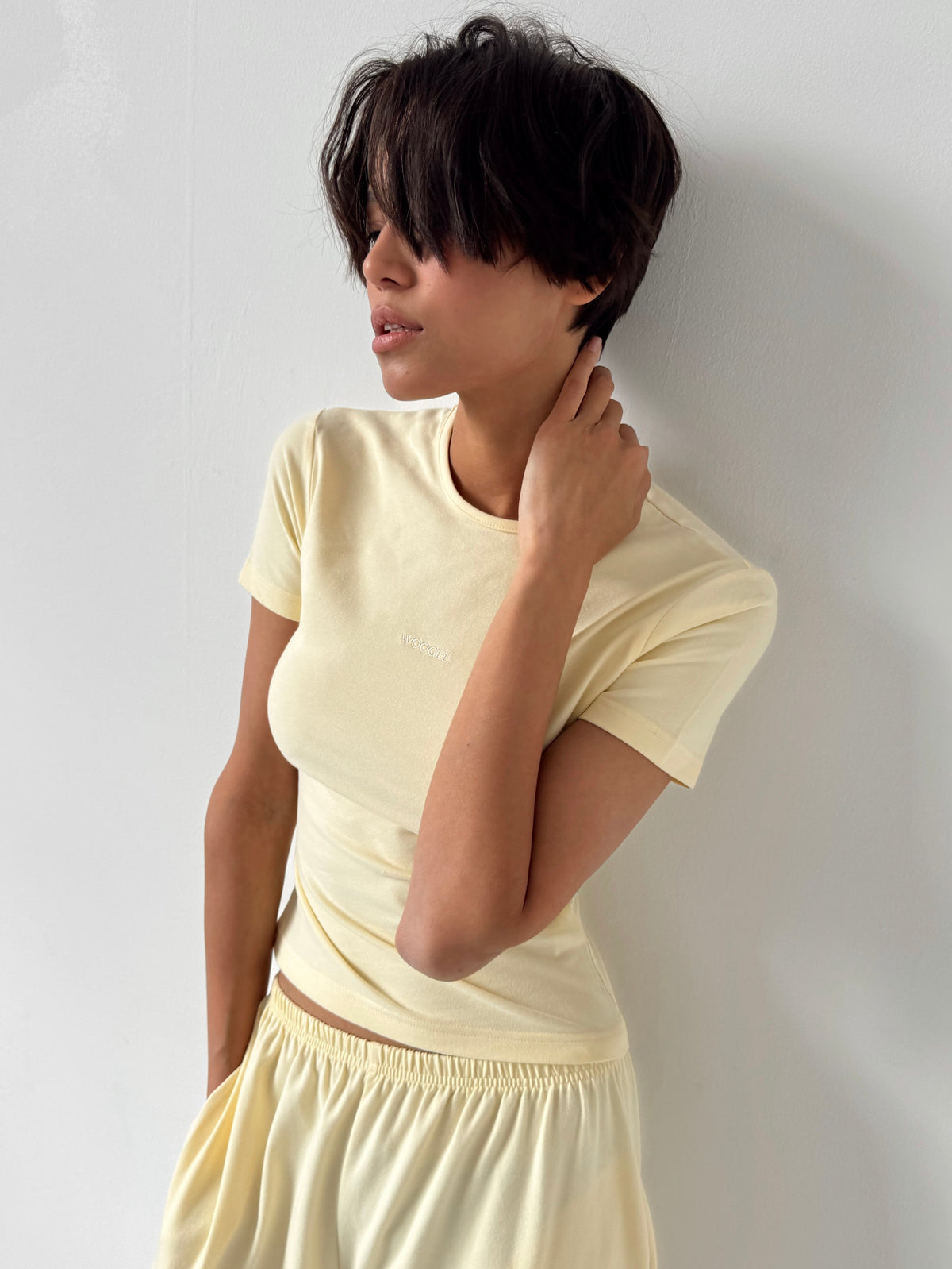 T-shirt "LOUNGE" — Butter — WOOGEE