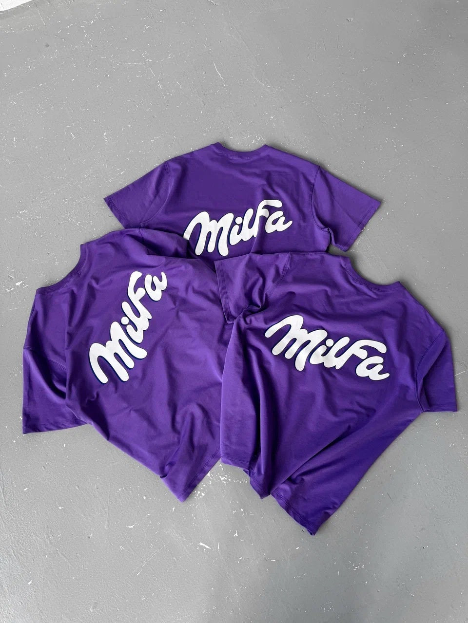 T-shirt MILFA — WOOGEE