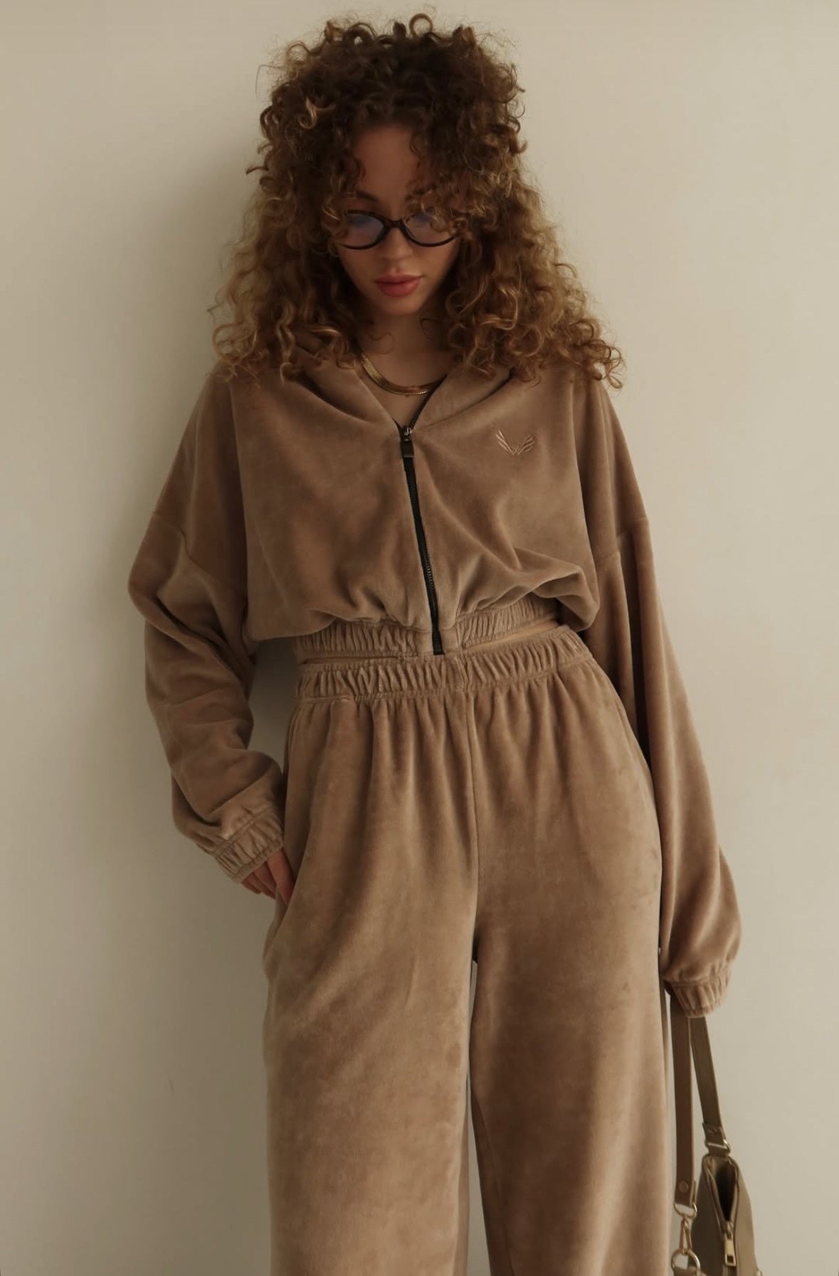Suit SOFTNESS — Mocha Mousse