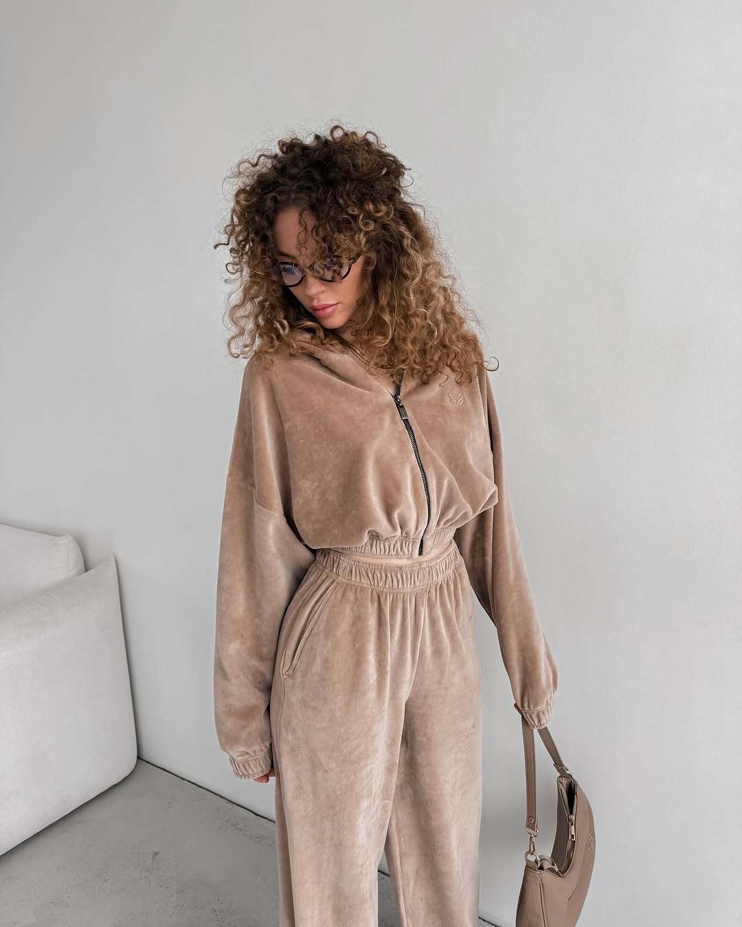 Suit SOFTNESS — Mocha Mousse