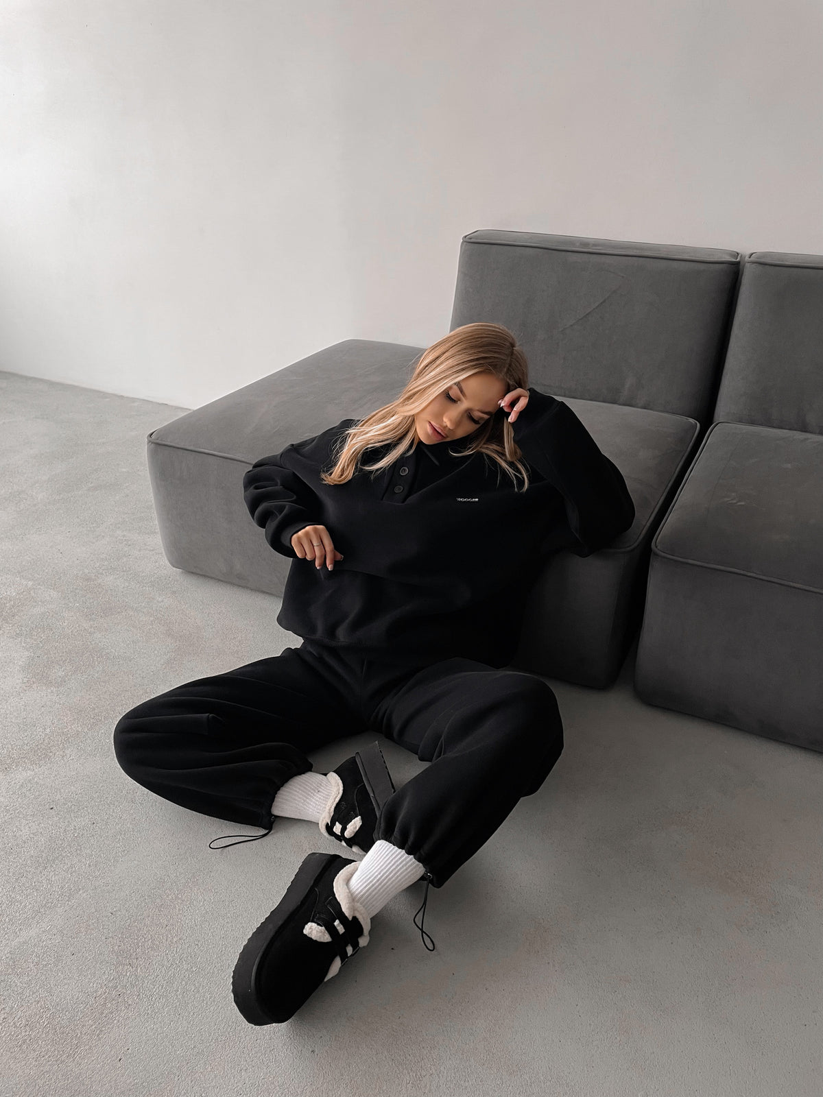 Sweatshirt MOVE Winter — Black