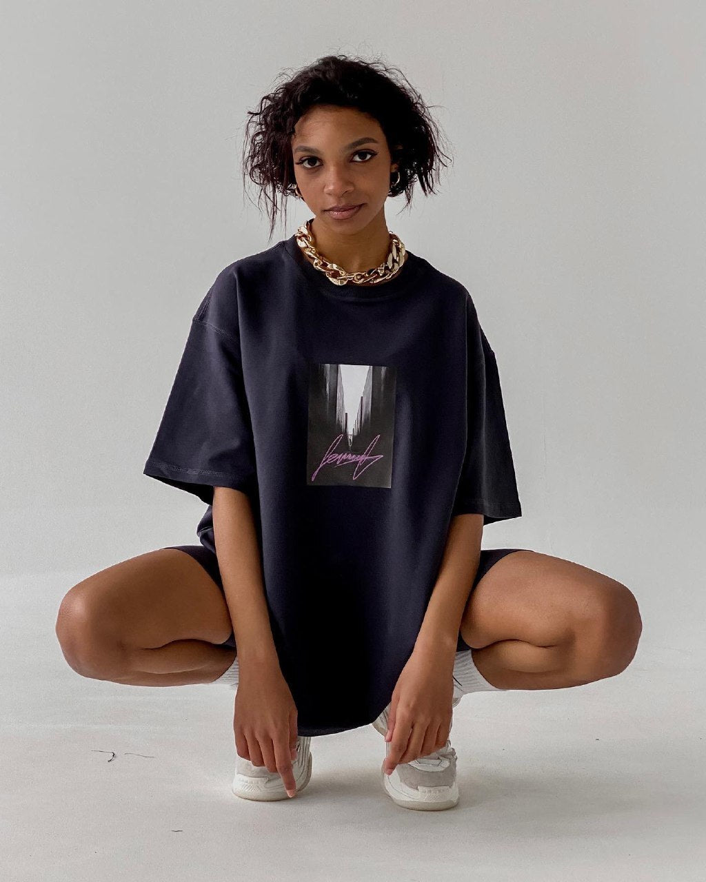 T-Shirt UNISEX — Black — WOOGEE